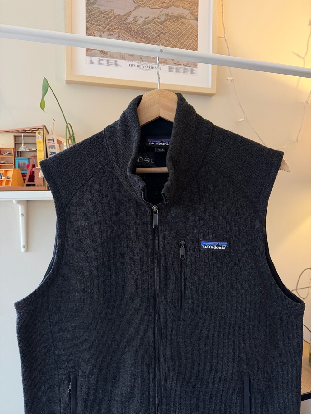 Patagonia Better Sweater Menās Dark Gray Fleece Vest